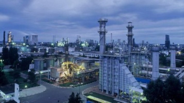 Termocentrala Petrom scoate la vânzare energie pe bursă. Preţul este sub media pieţei